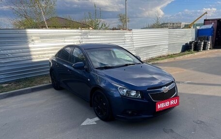 Chevrolet Cruze II, 2010 год, 425 000 рублей, 3 фотография