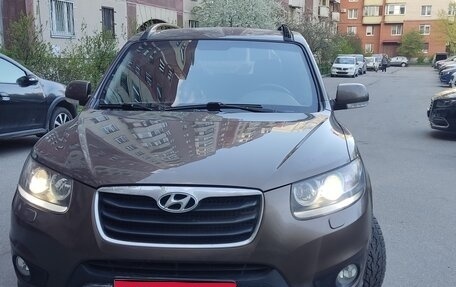 Hyundai Santa Fe III рестайлинг, 2012 год, 1 000 000 рублей, 1 фотография
