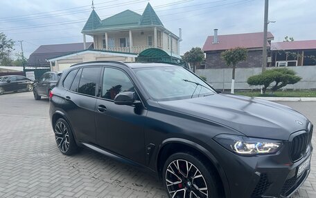 BMW X5 M, 2022 год, 13 000 000 рублей, 2 фотография