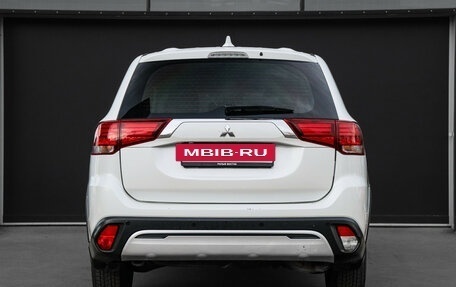 Mitsubishi Outlander III рестайлинг 3, 2019 год, 2 150 000 рублей, 5 фотография