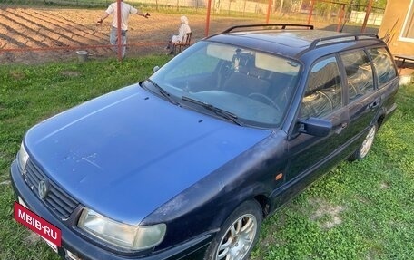 Volkswagen Passat B4, 1994 год, 300 000 рублей, 4 фотография