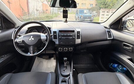 Mitsubishi Outlander III рестайлинг 3, 2010 год, 1 000 000 рублей, 5 фотография