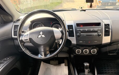 Mitsubishi Outlander III рестайлинг 3, 2010 год, 1 000 000 рублей, 4 фотография