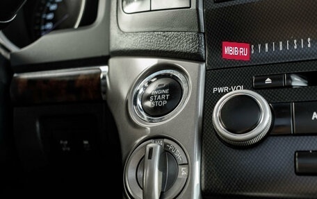 Toyota Land Cruiser 200, 2011 год, 3 420 000 рублей, 32 фотография