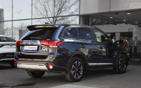 Mitsubishi Outlander III рестайлинг 3, 2022 год, 2 720 000 рублей, 4 фотография