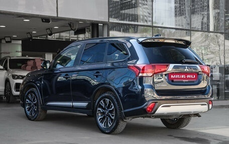 Mitsubishi Outlander III рестайлинг 3, 2022 год, 2 720 000 рублей, 6 фотография