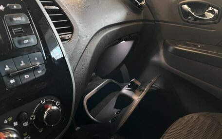 Renault Kaptur I рестайлинг, 2017 год, 1 265 000 рублей, 29 фотография