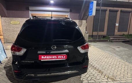 Nissan Pathfinder, 2015 год, 2 250 000 рублей, 4 фотография