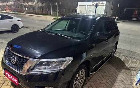 Nissan Pathfinder, 2015 год, 2 250 000 рублей, 3 фотография