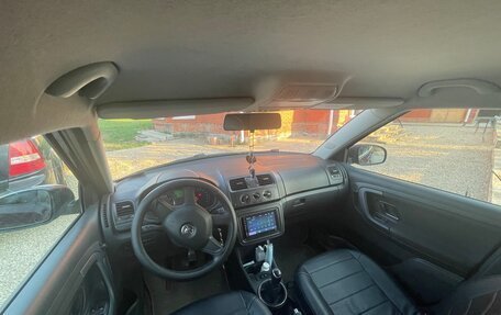 Skoda Fabia II, 2013 год, 650 000 рублей, 5 фотография