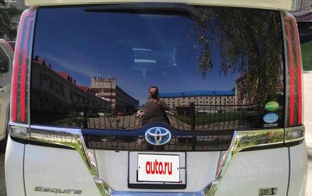 Toyota Esquire I, 2017 год, 2 560 000 рублей, 4 фотография