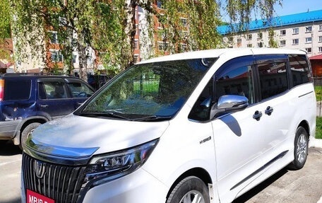 Toyota Esquire I, 2017 год, 2 560 000 рублей, 6 фотография