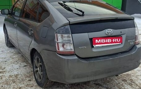Toyota Prius, 2003 год, 370 000 рублей, 2 фотография