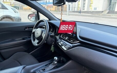 Toyota C-HR I рестайлинг, 2019 год, 2 099 000 рублей, 5 фотография