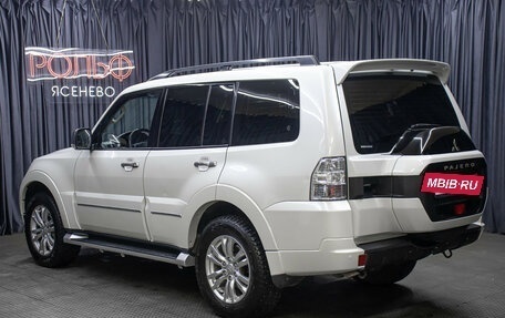 Mitsubishi Pajero IV, 2019 год, 3 798 000 рублей, 7 фотография