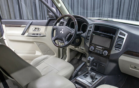 Mitsubishi Pajero IV, 2019 год, 3 798 000 рублей, 11 фотография