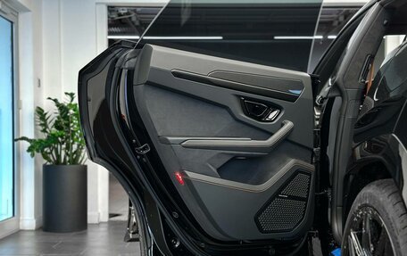 Lamborghini Urus I, 2025 год, 42 880 000 рублей, 38 фотография