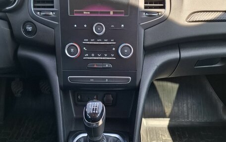 Renault Megane IV, 2018 год, 1 300 000 рублей, 11 фотография