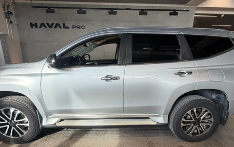 Mitsubishi Pajero Sport III рестайлинг, 2018 год, 2 899 000 рублей, 6 фотография
