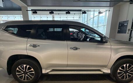 Mitsubishi Pajero Sport III рестайлинг, 2018 год, 2 899 000 рублей, 5 фотография