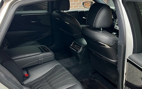 Lexus LS IV, 2018 год, 4 890 000 рублей, 28 фотография