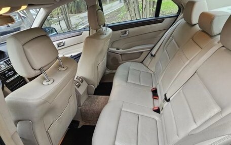 Mercedes-Benz E-Класс, 2013 год, 2 400 000 рублей, 8 фотография