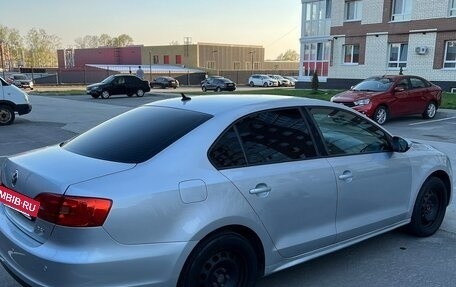 Volkswagen Jetta VI, 2011 год, 800 000 рублей, 8 фотография