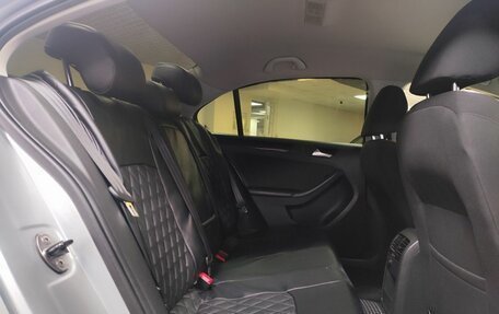 Volkswagen Jetta VI, 2013 год, 1 112 000 рублей, 14 фотография