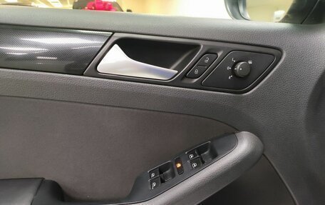 Volkswagen Jetta VI, 2013 год, 1 112 000 рублей, 19 фотография