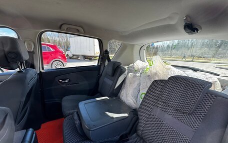 Renault Scenic III, 2011 год, 680 000 рублей, 10 фотография