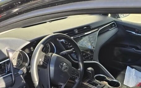 Toyota Camry, 2020 год, 3 100 000 рублей, 5 фотография