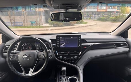 Toyota Camry, 2021 год, 2 990 000 рублей, 6 фотография