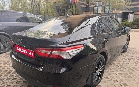 Toyota Camry, 2021 год, 2 990 000 рублей, 3 фотография