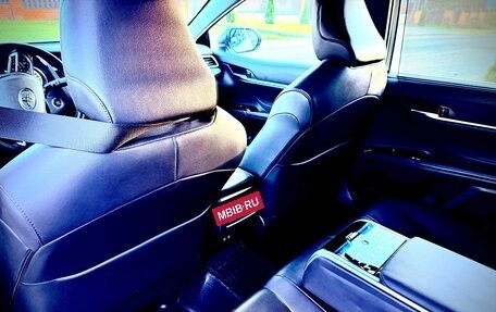Toyota Camry, 2018 год, 2 600 000 рублей, 9 фотография