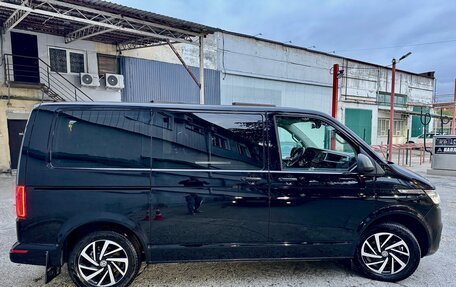 Volkswagen Multivan T6 рестайлинг, 2021 год, 5 990 000 рублей, 7 фотография