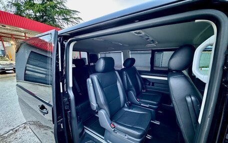 Volkswagen Multivan T6 рестайлинг, 2021 год, 5 990 000 рублей, 13 фотография