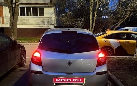 Renault Clio III, 2006 год, 400 000 рублей, 2 фотография