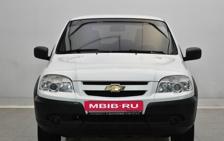 Chevrolet Niva I рестайлинг, 2017 год, 740 000 рублей, 2 фотография