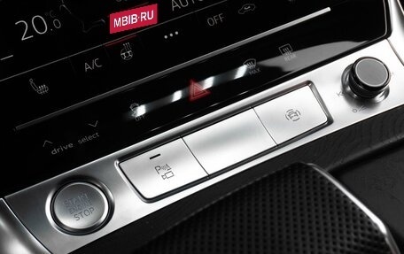 Audi A6, 2019 год, 3 949 000 рублей, 40 фотография