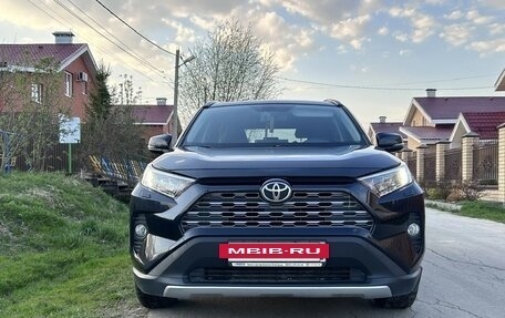 Toyota RAV4, 2020 год, 2 800 000 рублей, 2 фотография