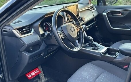 Toyota RAV4, 2020 год, 2 800 000 рублей, 6 фотография