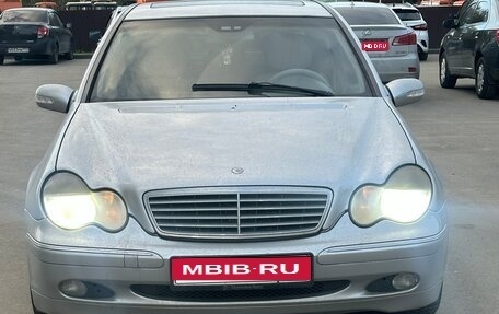 Mercedes-Benz C-Класс, 2000 год, 390 000 рублей, 1 фотография
