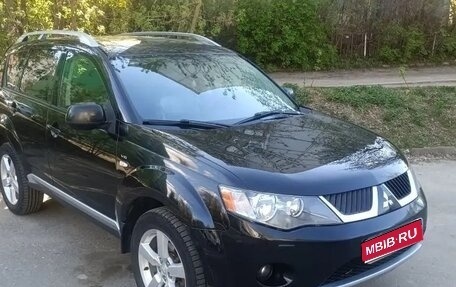 Mitsubishi Outlander III рестайлинг 3, 2007 год, 950 000 рублей, 1 фотография