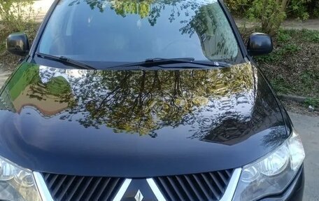 Mitsubishi Outlander III рестайлинг 3, 2007 год, 950 000 рублей, 2 фотография