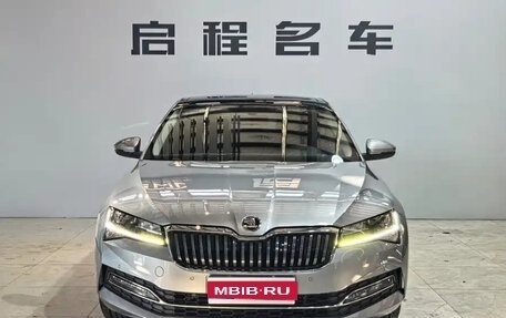 Skoda Superb III рестайлинг, 2023 год, 2 099 000 рублей, 1 фотография