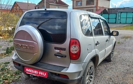Chevrolet Niva I рестайлинг, 2009 год, 500 000 рублей, 3 фотография