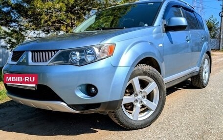 Mitsubishi Outlander III рестайлинг 3, 2008 год, 1 330 000 рублей, 2 фотография