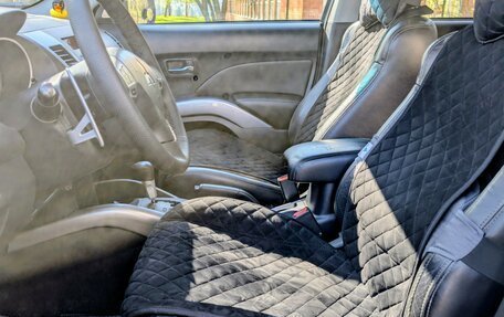 Mitsubishi Outlander III рестайлинг 3, 2008 год, 1 330 000 рублей, 17 фотография
