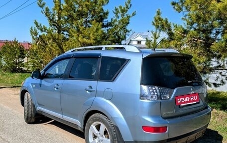 Mitsubishi Outlander III рестайлинг 3, 2008 год, 1 330 000 рублей, 7 фотография