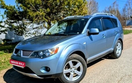 Mitsubishi Outlander III рестайлинг 3, 2008 год, 1 330 000 рублей, 10 фотография